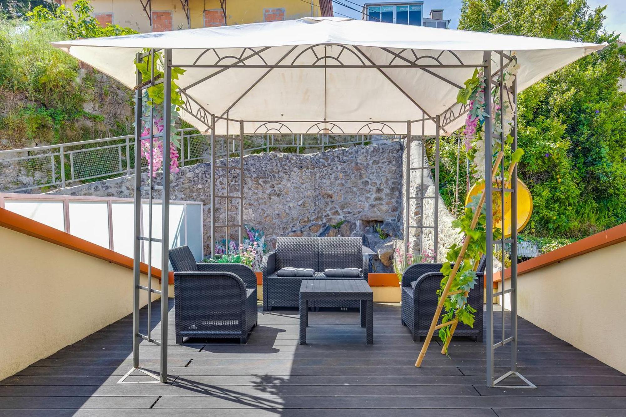 Cozy Nest Hostel Порту Екстер'єр фото