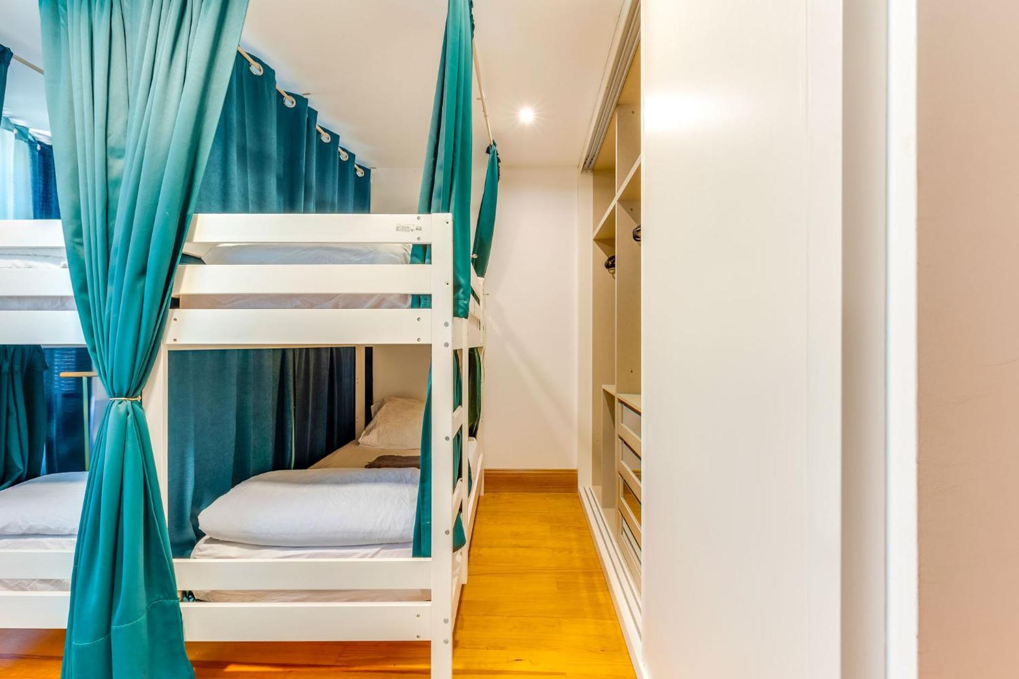 Cozy Nest Hostel Порту Екстер'єр фото